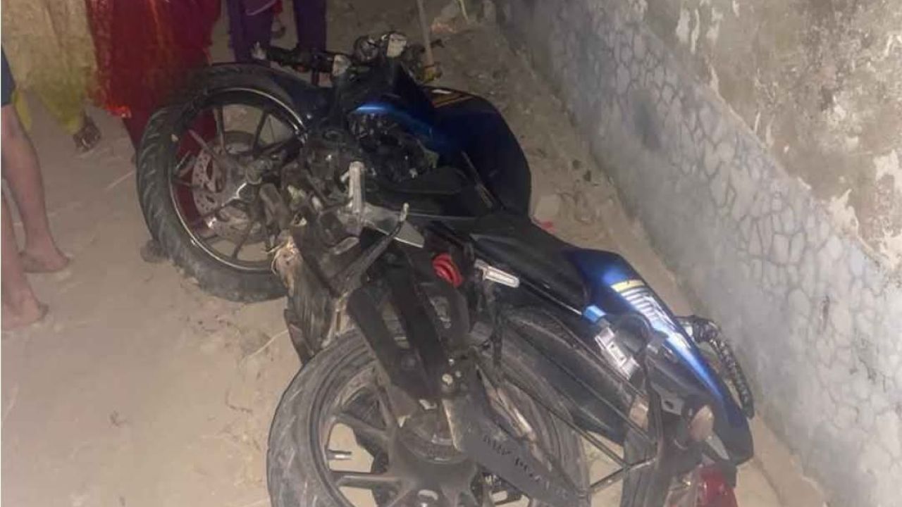 মুন্সীগঞ্জে গতির নেশায় ঝরল প্রাণ: গাছের সঙ্গে ধাক্কায় তিন বন্ধুর মর্মান্তিক মৃত্যু