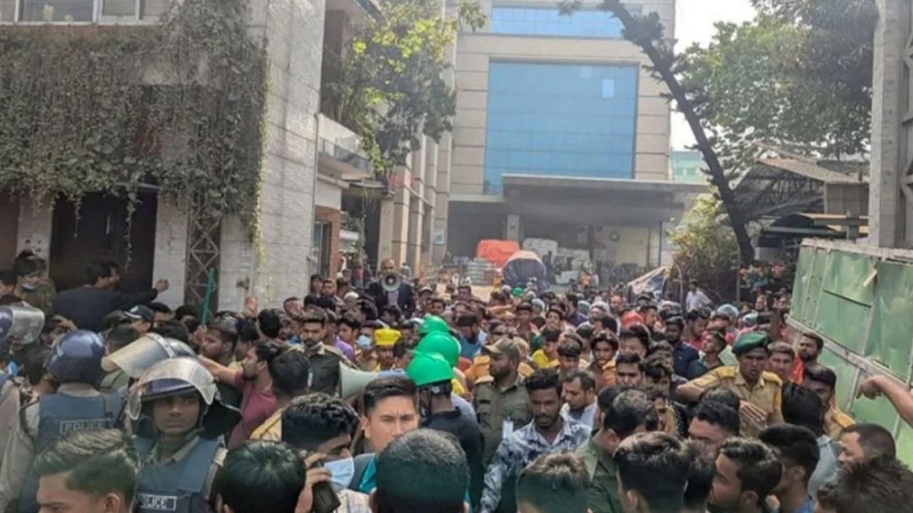 চট্টগ্রামে আবুল খায়ের গ্রুপের কারখানায় ভয়াবহ বিস্ফোরণ: আহত অন্তত ১১