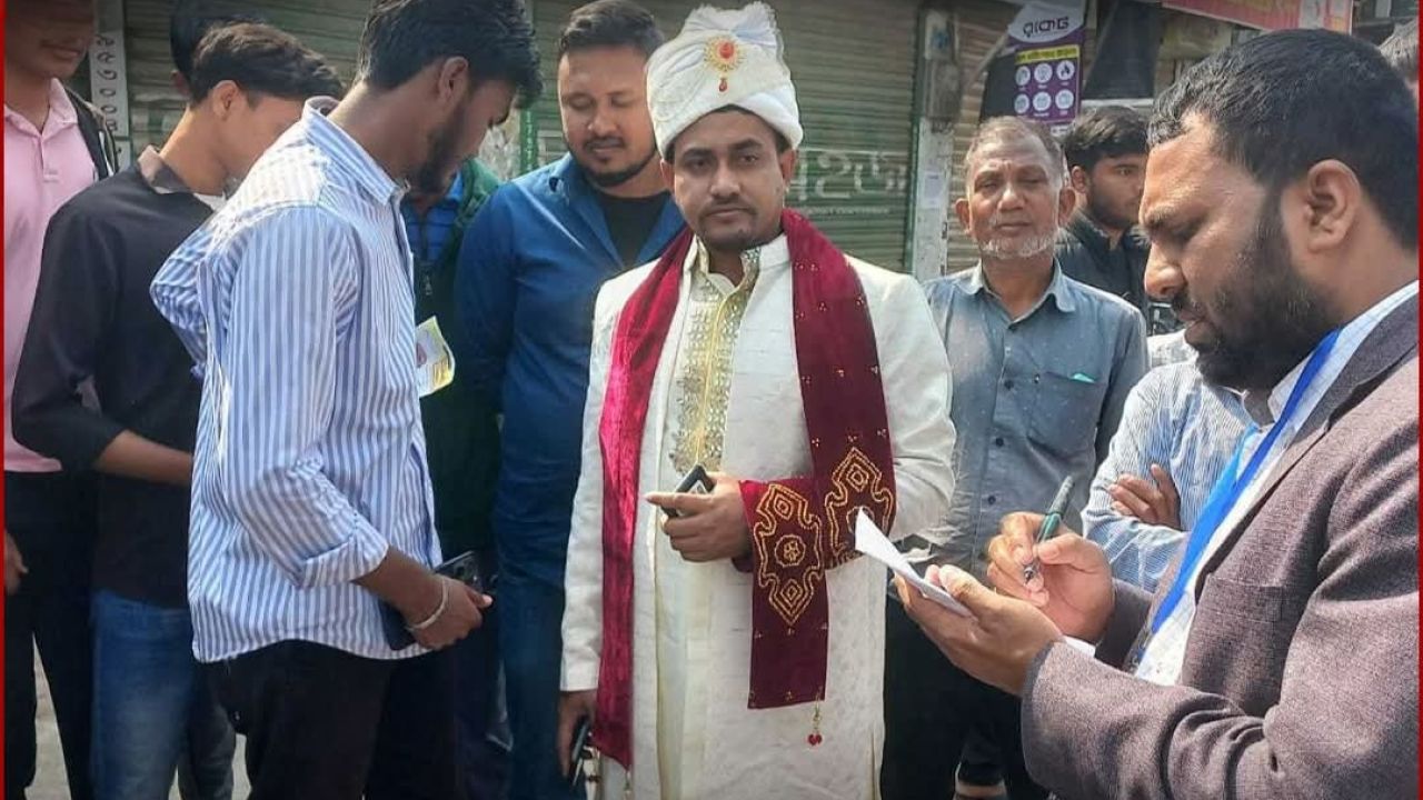 বিয়ের আনুষ্ঠানিকতার আগেই নাগরিক দায়িত্ব: বরবেশে ভোট দিয়ে দৃষ্টান্ত স্থাপন