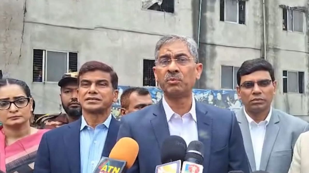 মাঠ পর্যায়ে নানামুখী চ্যালেঞ্জ মোকাবিলা করেই কাজ এগিয়ে নিচ্ছে পানি সম্পদ মন্ত্রণালয়