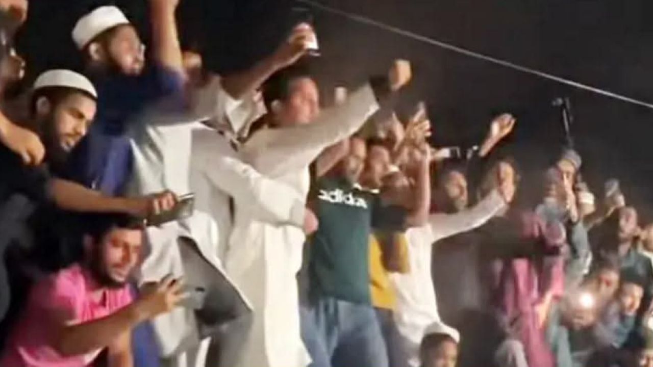 হযরত শাহজালাল (রহ.)-এর মাজার প্রাঙ্গণে রাজনৈতিক স্লোগান: দেশজুড়ে ব্যাপক সমালোচনা