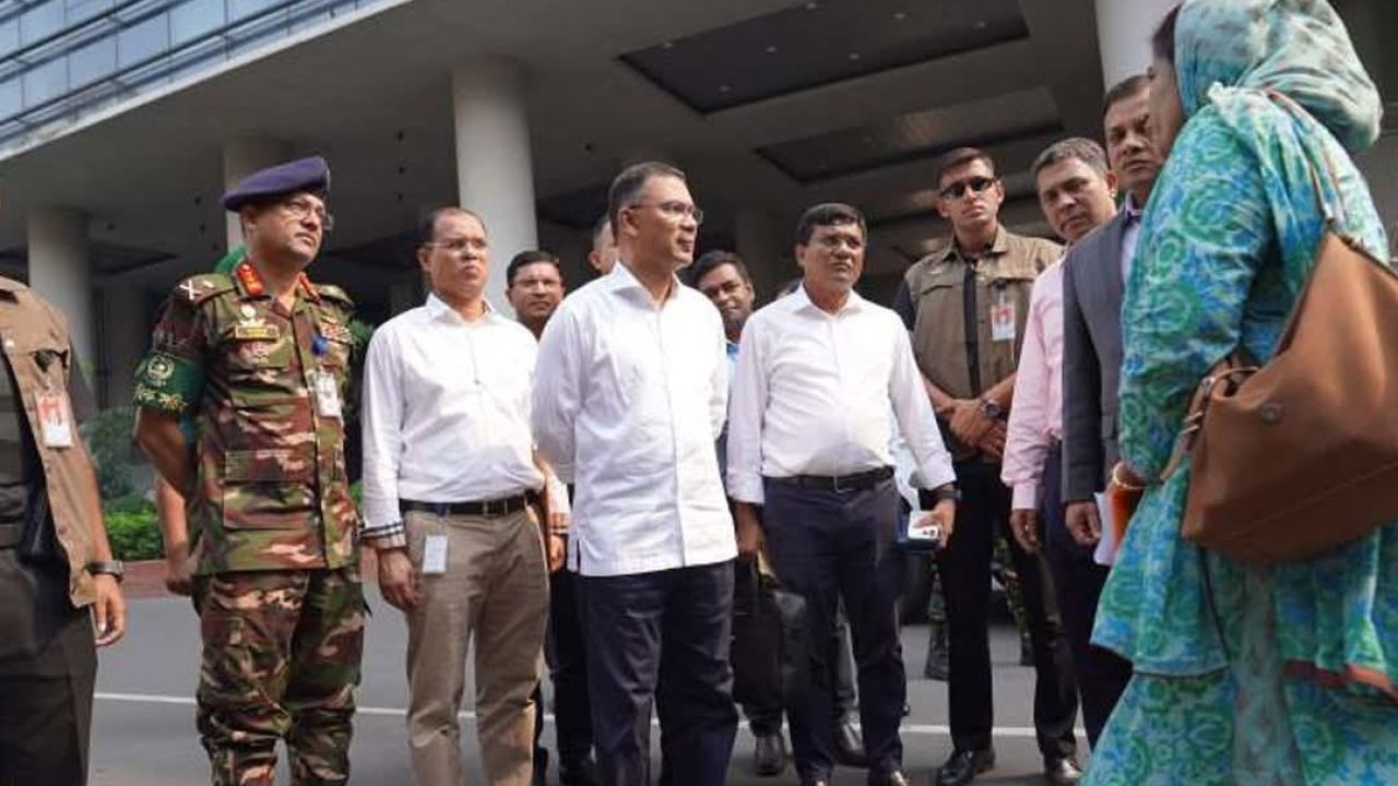 পদোন্নতি বঞ্চিত চিকিৎসকদের অভাব-অভিযোগ অত্যন্ত মনোযোগ দিয়ে শুনলেন প্রধানমন্ত্রী