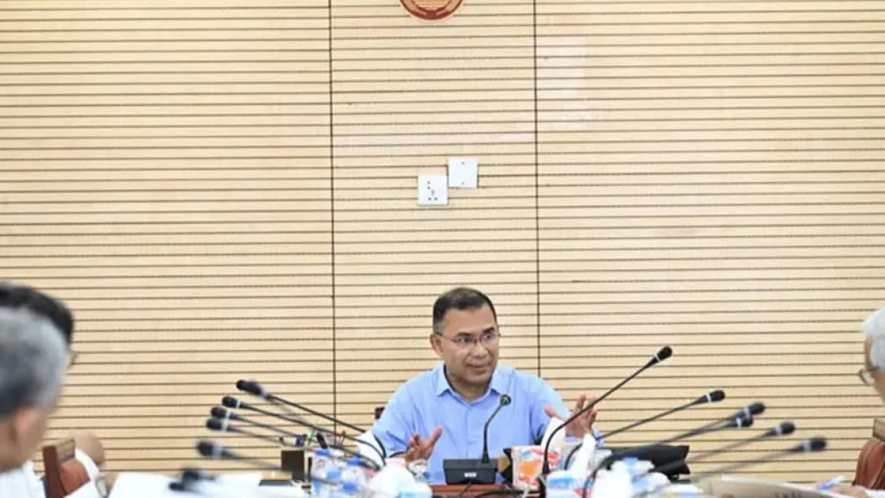 একনেক সভায় দেশের বৃহৎ পানিসম্পদ ব্যবস্থাপনা পদ্মা ব্যারেজ প্রকল্প অনুমোদন: ব্যয় ৩৫ হাজার কোটি টাকা