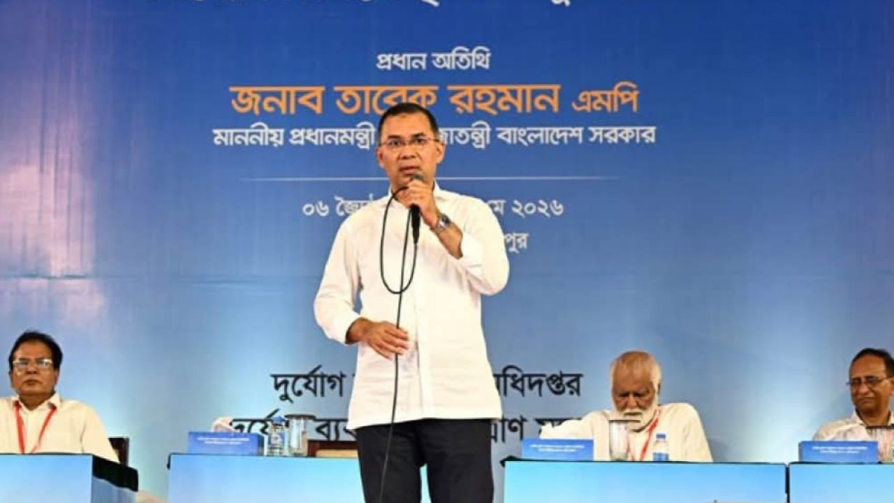পদ্মা ও তিস্তায় নতুন ব্যারাজ নির্মাণের ঘোষণা প্রধানমন্ত্রীর: পানি ব্যবস্থাপনায় নতুন যুগ